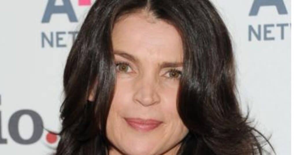 Julia Ormond's Weight Fluctuations Over Time